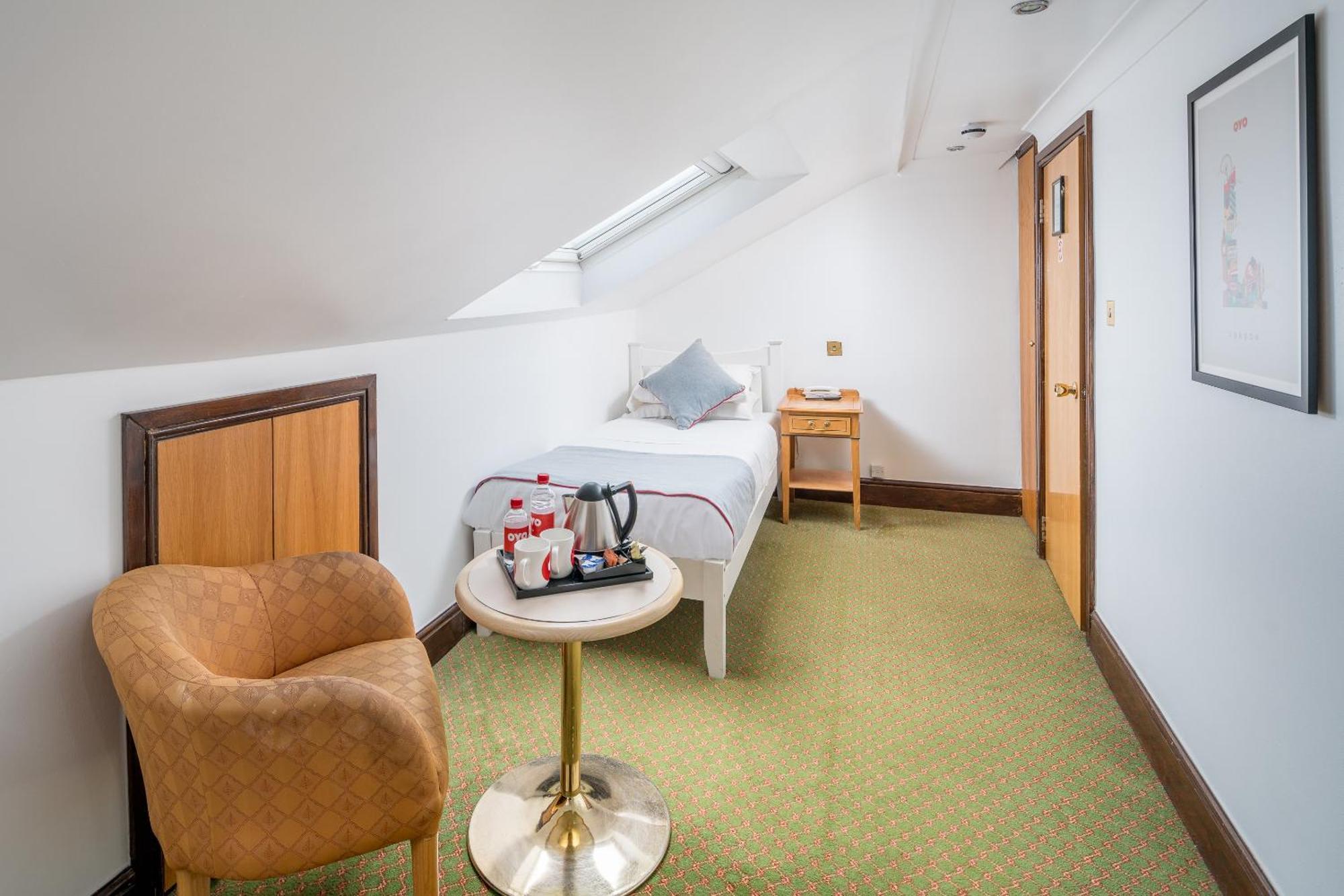 Oyo Abbey Hotel, London Shepherd'S Bush Market Eksteriør billede